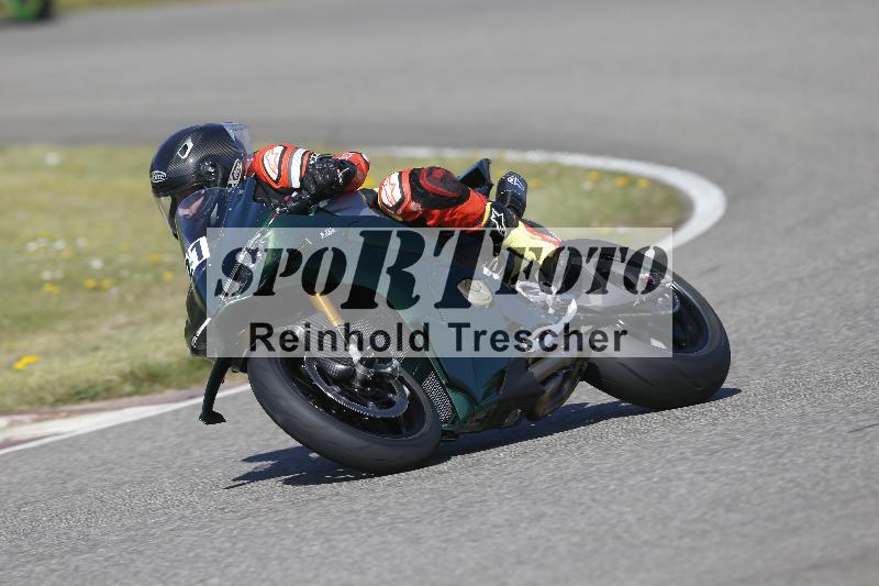 /06 08.04.2026 Cornu Master School ADR/Gruppe blau/21